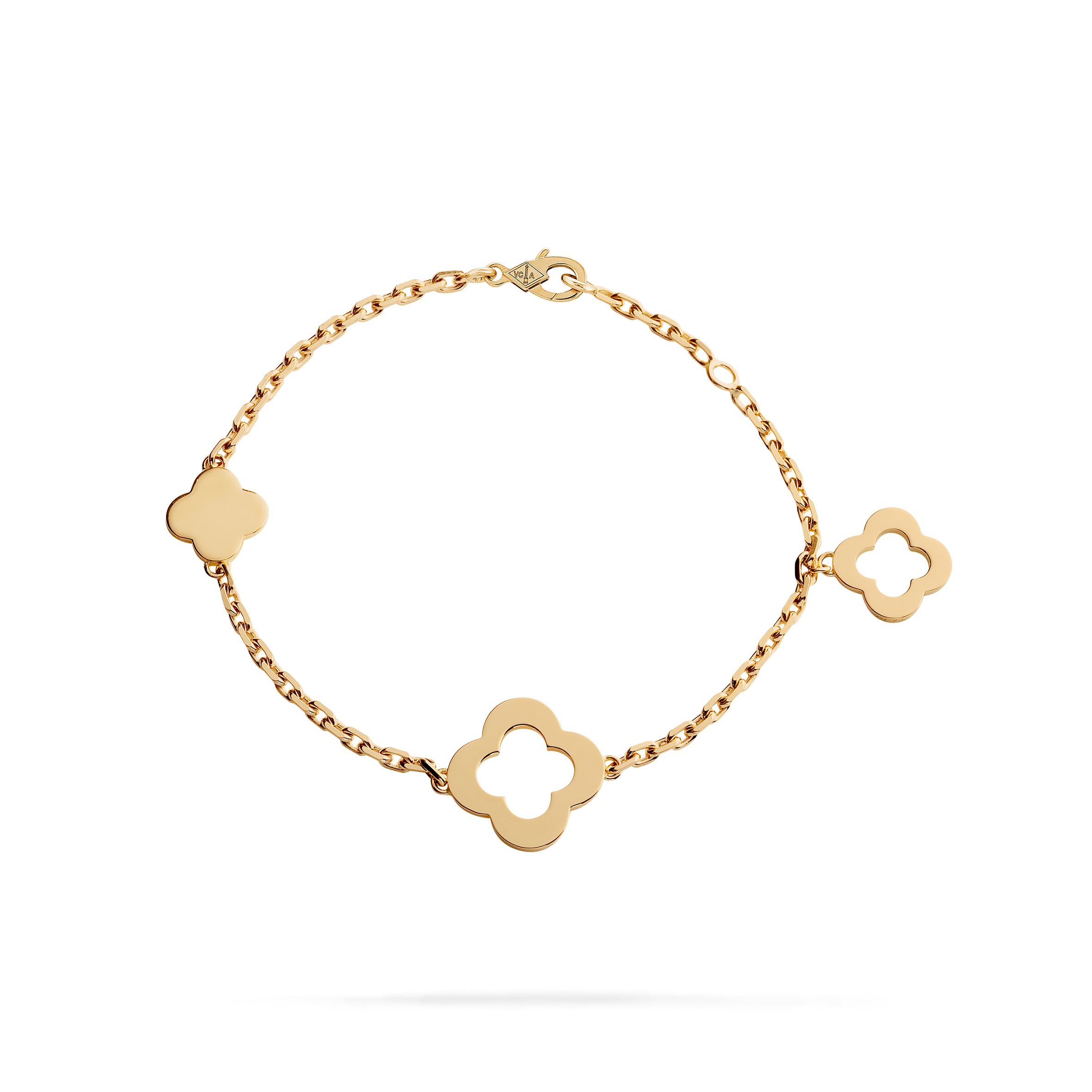 V*N CL*F  arpels byzantine alhambra bracelet, 3 motifs - yellow gold vcard39600